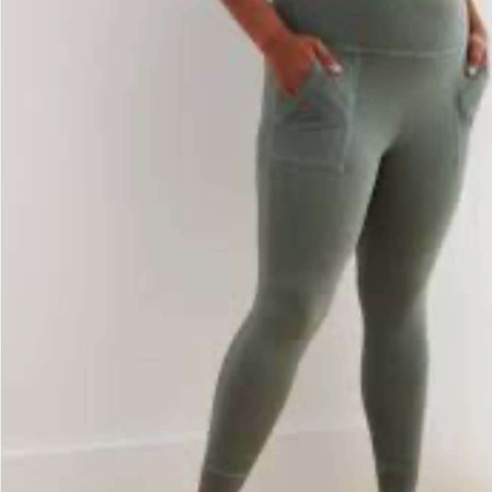 Aerie Green Leggings with Pockets 🤩